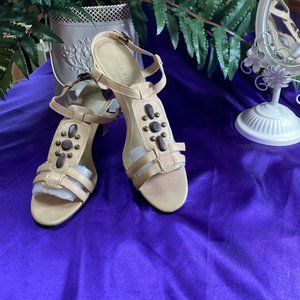 📌Talbots Strappy Sandals with decorative Elements